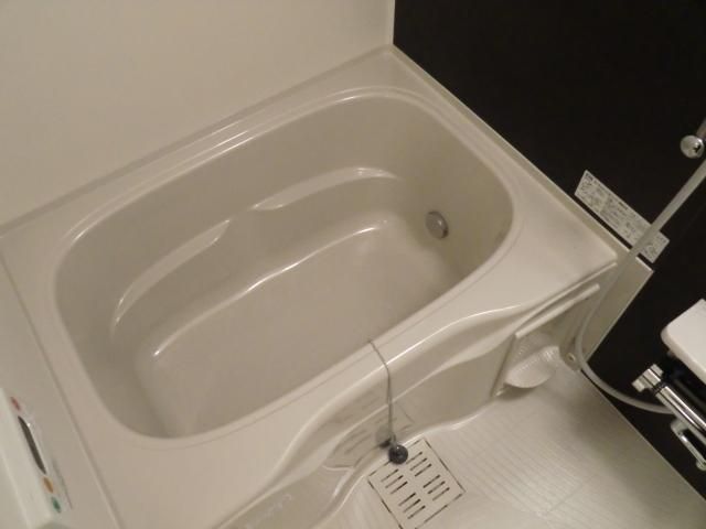 バス・シャワールーム　追焚・浴室乾燥機完備