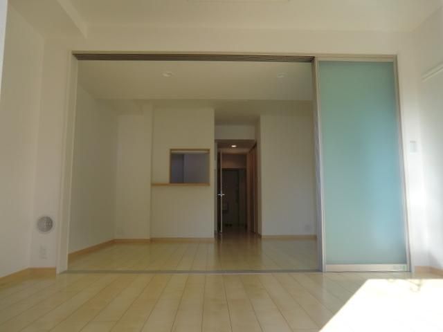 居室・リビング　仕切りで自在な１LDK