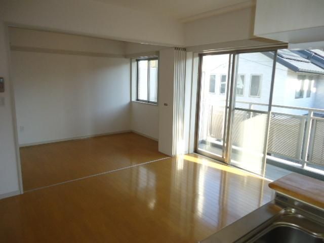 居室・リビング　★礼金無し！設備・収納充実した2LDK★