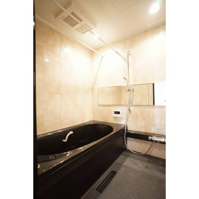 バス・シャワールーム　広々バスルーム♪