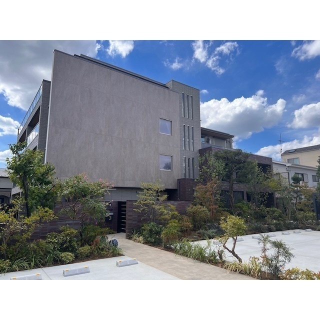 建物外観　積水ハウス施工の大型シャーメゾンマンション♪