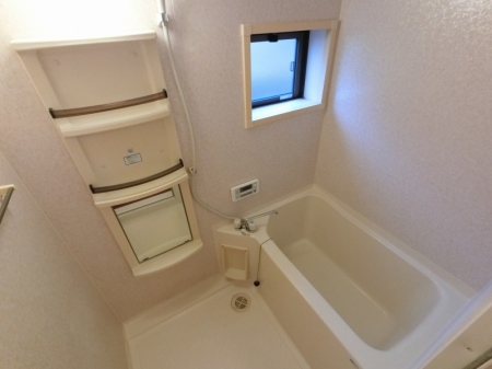 バス・シャワールーム　お風呂で日々の疲れを落としましょう
