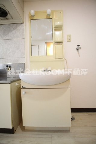 洗面設備　コンパクトで使いやすい洗面所