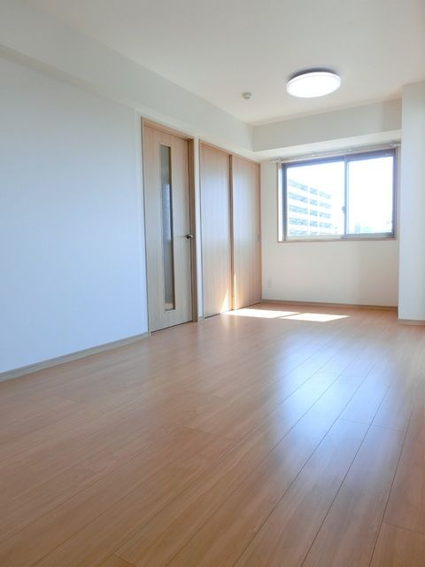 居室・リビング　★明るいオールフローリング★