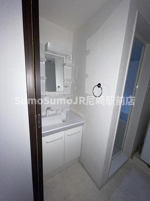 洗面設備　広い洗面スペース