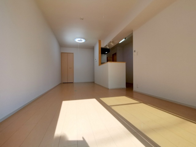 居室・リビング　広々リビング14.1帖