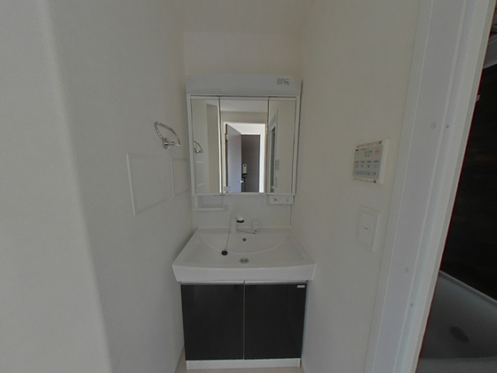 洗面設備　※別部屋の写真です