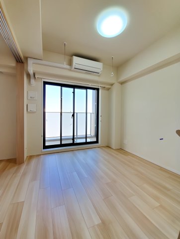 居室・リビング　☆明るい居間☆