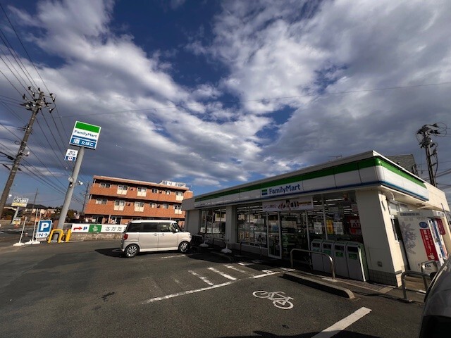 コンビニ　ファミリーマート相馬沖ノ内店（コンビニ）まで400m