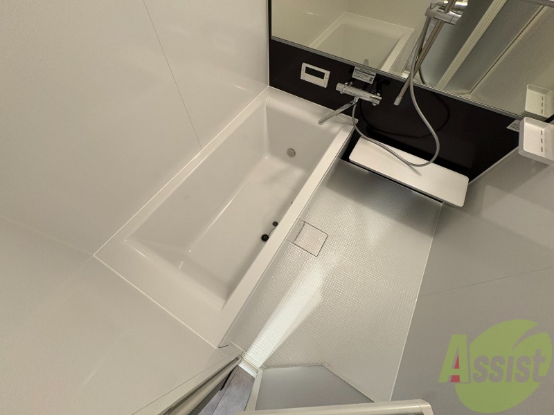 バス・シャワールーム　お風呂になります。一日の疲れを癒してくださいね。