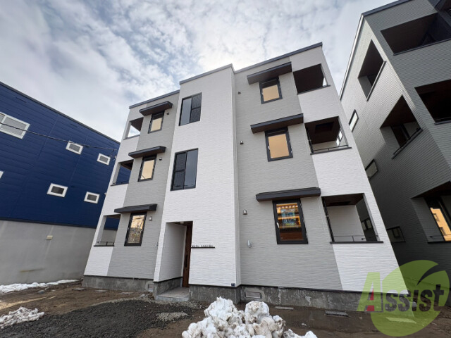建物外観　外観予想パース　札幌市白石区「Ｍａｌｉｅ　ＳＡＫＵＲＡ」