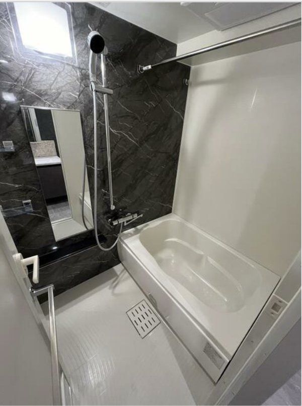 バス・シャワールーム　バス