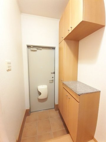 玄関　明るい玄関です