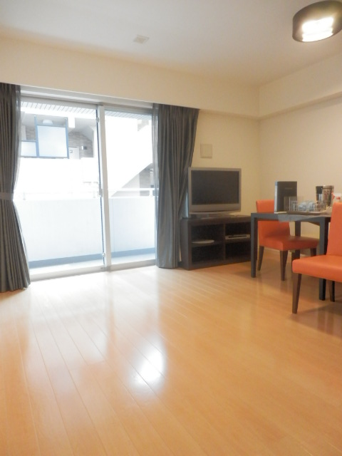 居室・リビング　内観1※別部屋参考写真