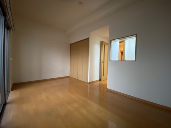 居室・リビング　※別号室の写真です