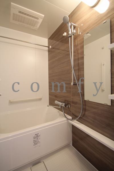 バス・シャワールーム　バスルーム