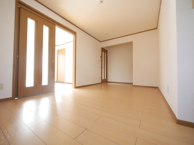 居室・リビング　★フローリングの綺麗なリビングルームですね★