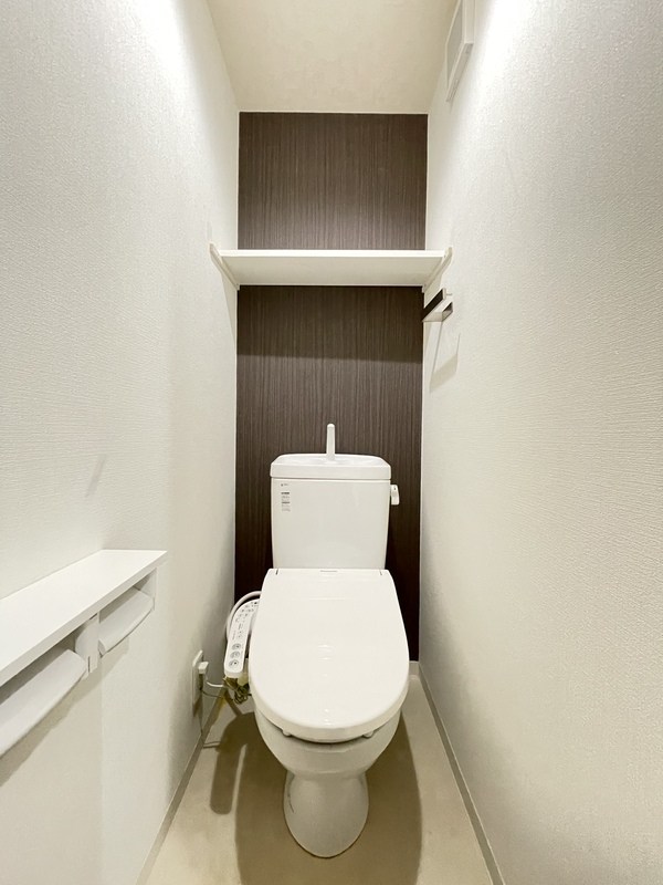 トイレ　温水洗浄便座