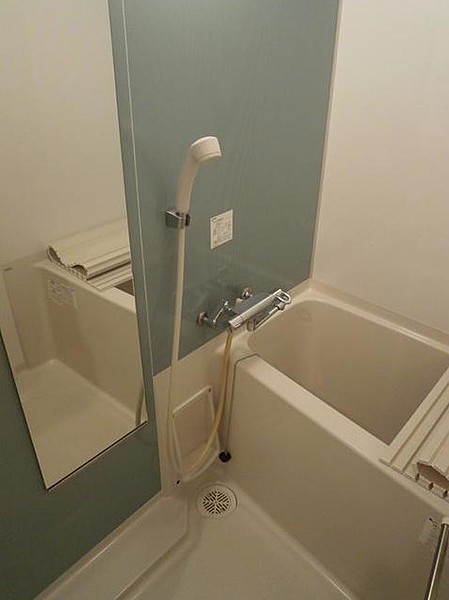 バス・シャワールーム　※別部屋の参考写真です。