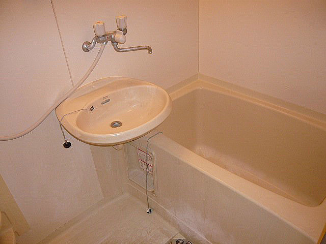 バス・シャワールーム　前回募集時の写真です。現況優先