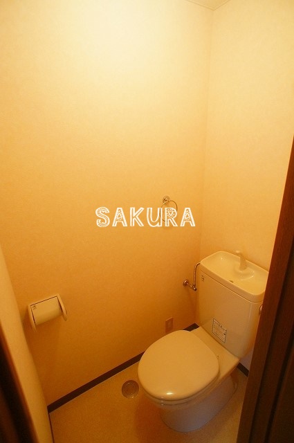 トイレ　清潔感のある水回り♪