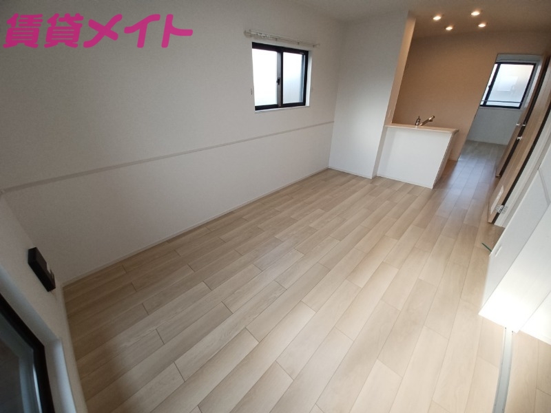 居室・リビング　同型参考写真