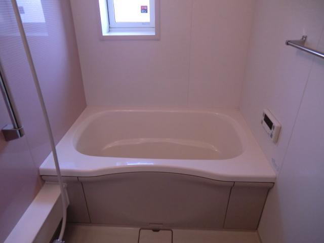 バス・シャワールーム　いつでも温まれる追い焚き機能付きです◎