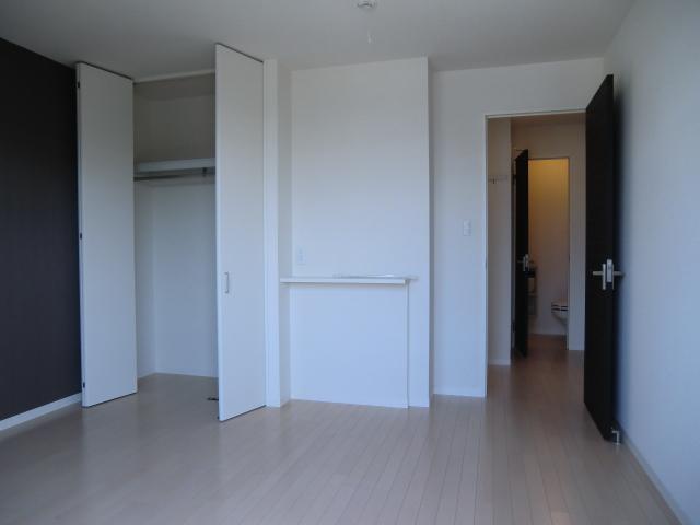 収納　丈の長い衣類も掛けられるクローゼット♪