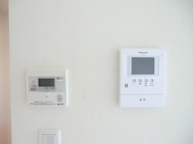 セキュリティ　来客の顔が確認できるモニターホン付きで安心！