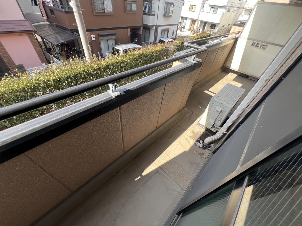 バルコニー　※別号室の参考写真となります。
