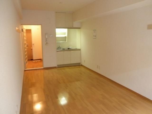 居室・リビング　★２０１１年にフローリング張り替えました★