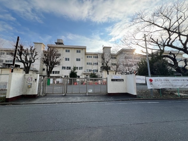 中学校　八王子市立打越中学校（中学校）まで535m