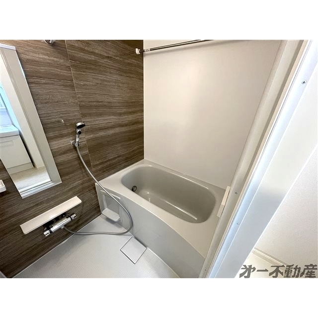 バス・シャワールーム　バスルーム