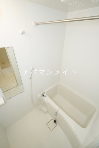 バス・シャワールーム　浴室乾燥機付きです