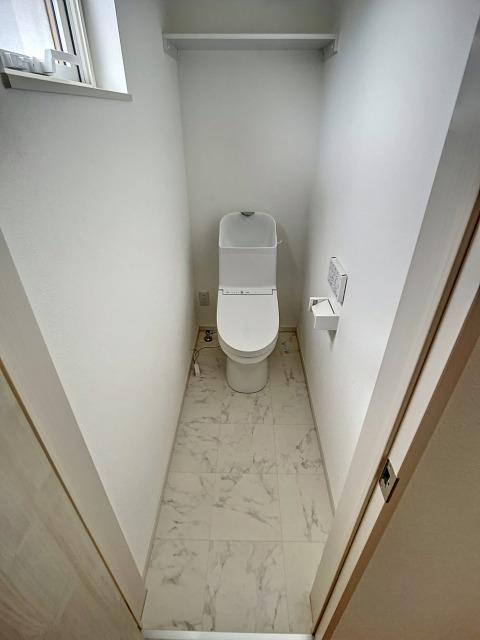 トイレ　トイレ