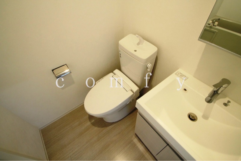 トイレ　ウォシュレット付きのトイレ