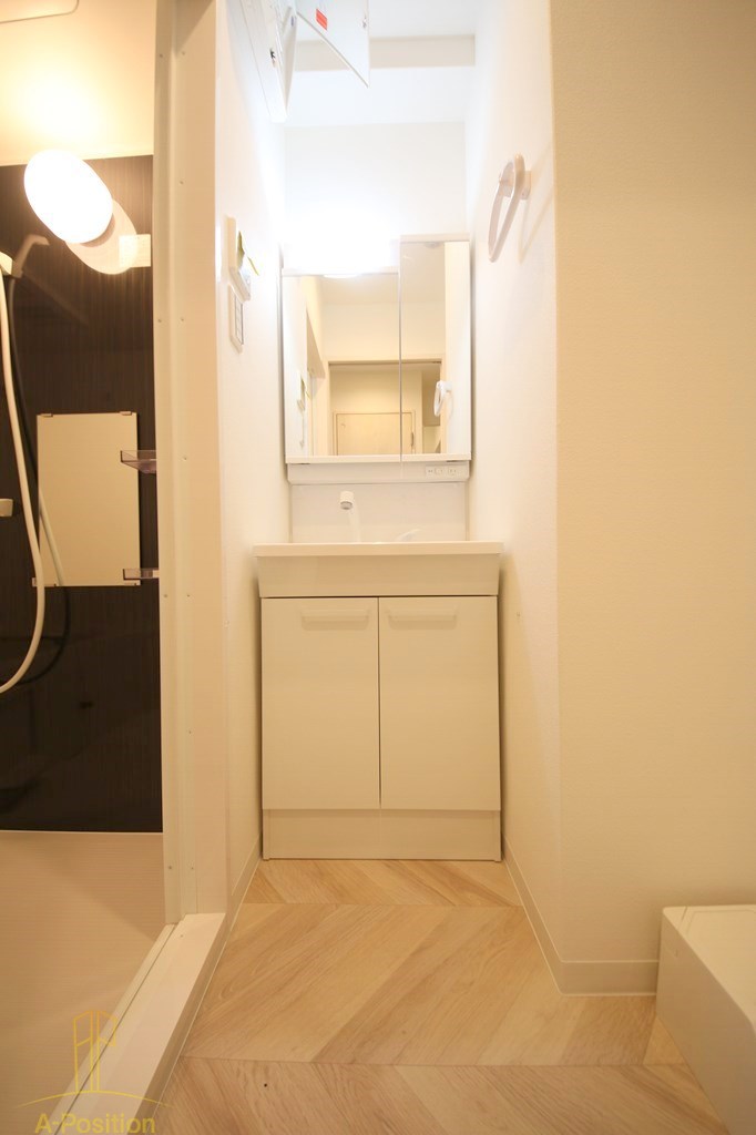 洗面設備　ACT DOORS 天六