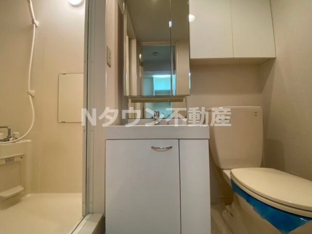 洗面設備　使いやすい独立洗面台です