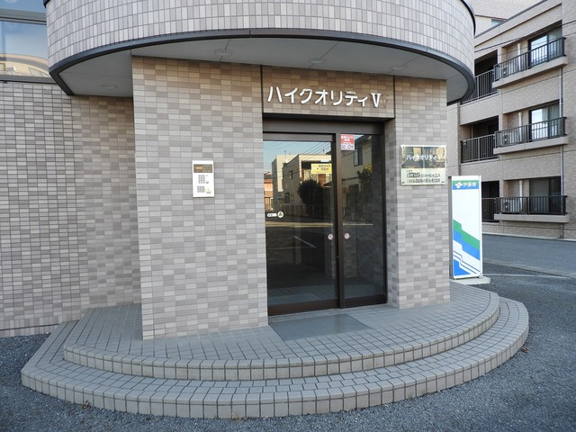 エントランス　オートロック自動ドアです☆