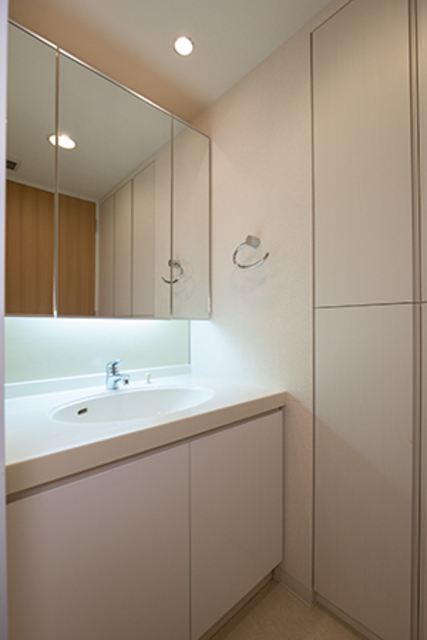 洗面設備　※写真は同タイプ住戸です。