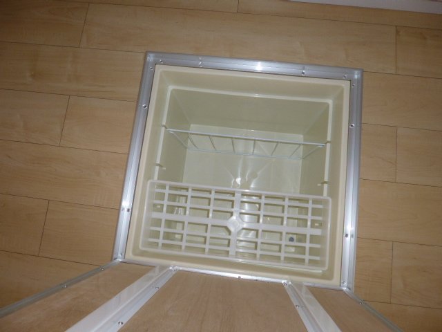 収納　床下収納