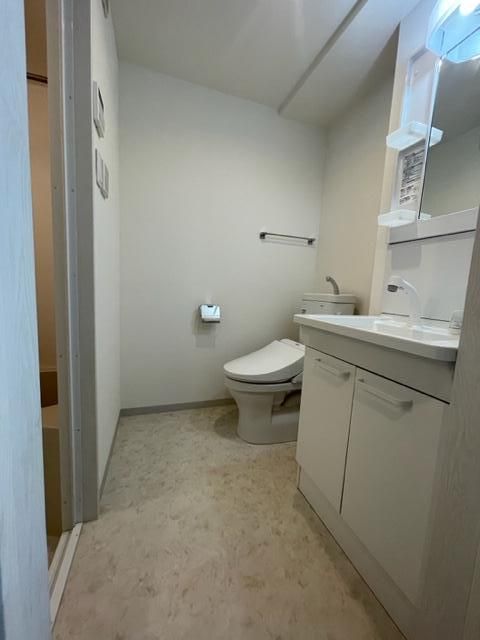 洗面設備　別部屋参照写真