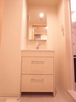 洗面設備　使いやすい洗面所です