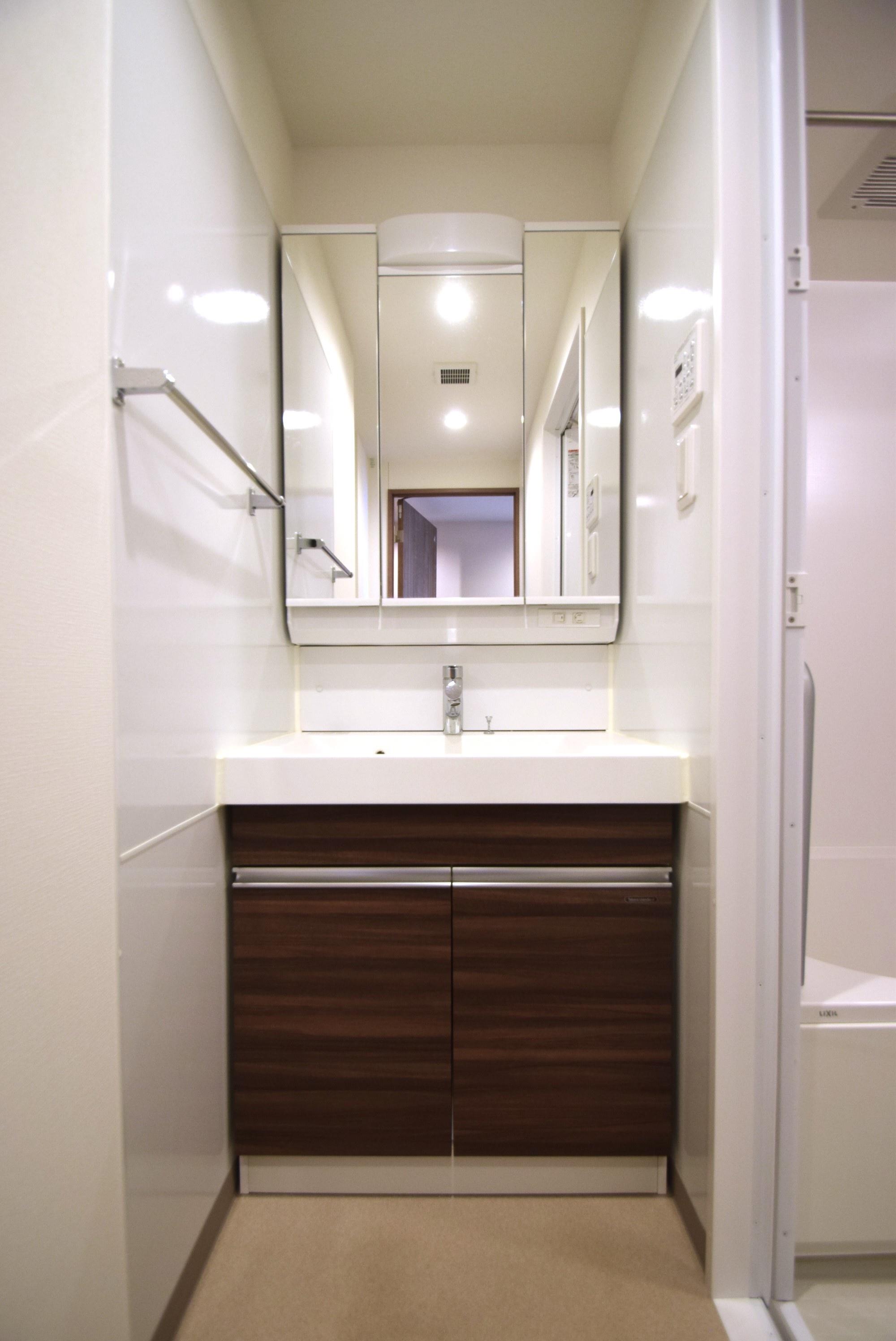 洗面設備　洗面化粧台