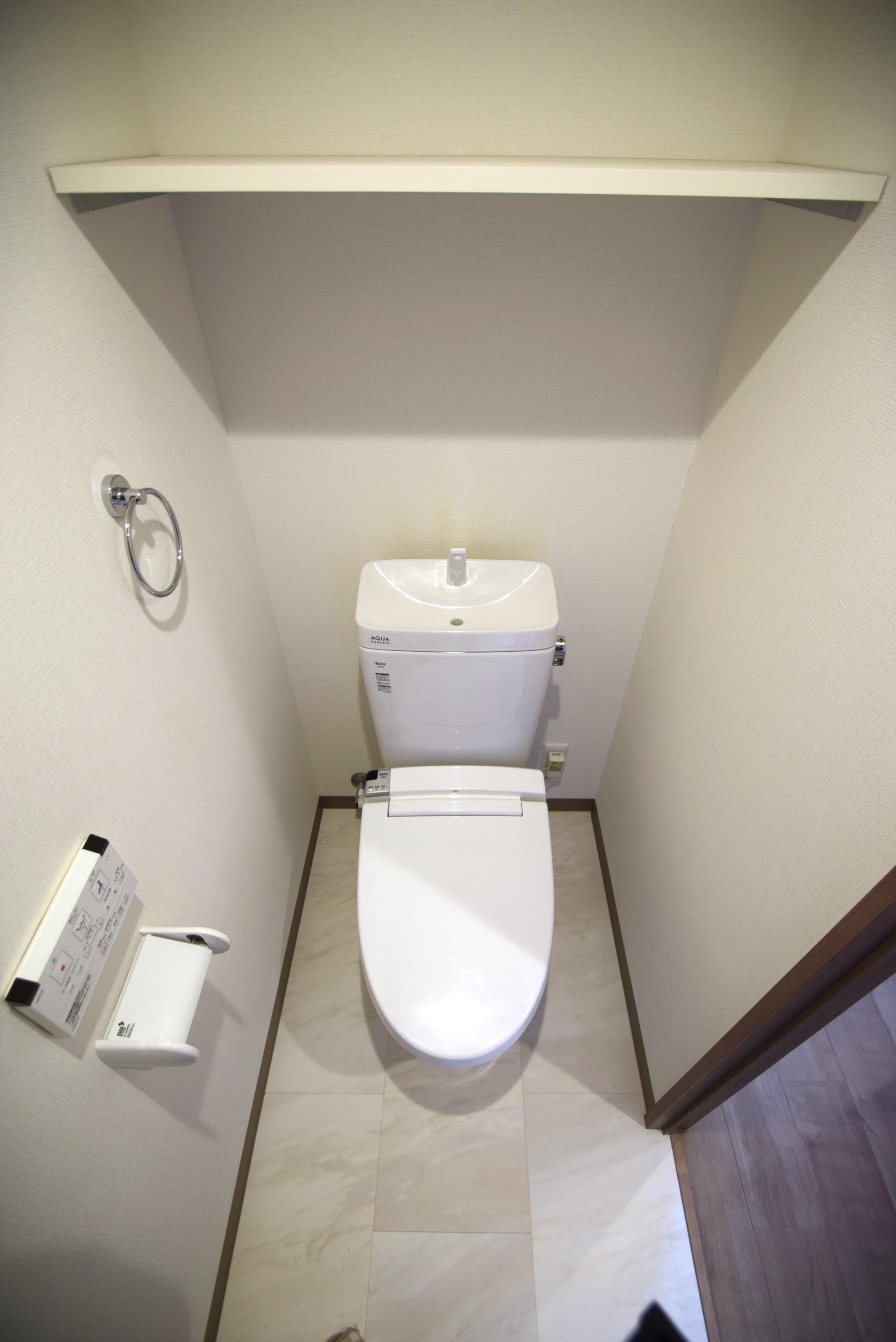 トイレ　トイレ