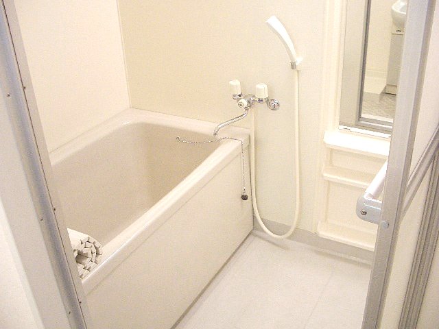 バス・シャワールーム　バス