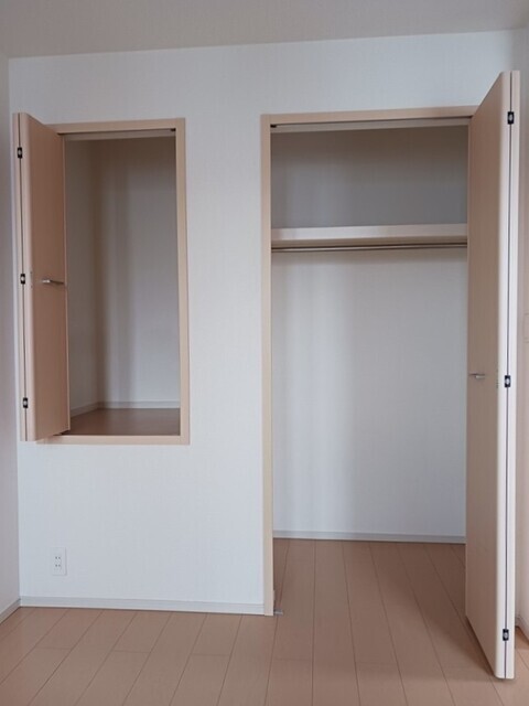 収納　★ハンガーでお洋服が収納できます★