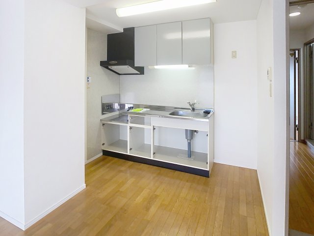 キッチン　掲載写真はモデルルームを掲載しております。実際のお部屋と仕様