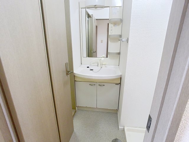 洗面設備　掲載写真はモデルルームを掲載しております。実際のお部屋と仕様