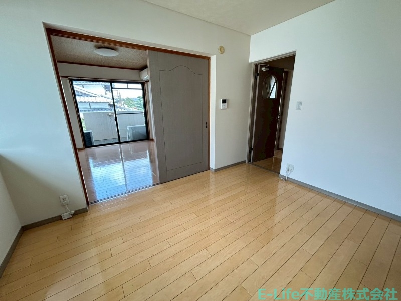 居室・リビング　別部屋写真　現状優先